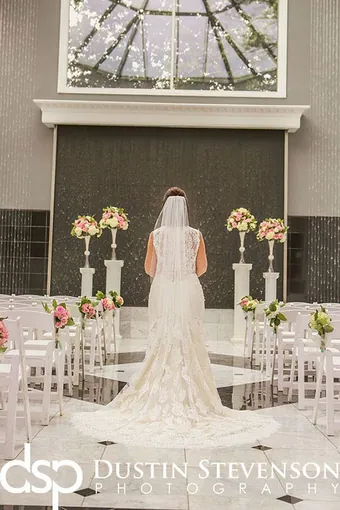 Ceremony arrangement designed by Great Expectations KY